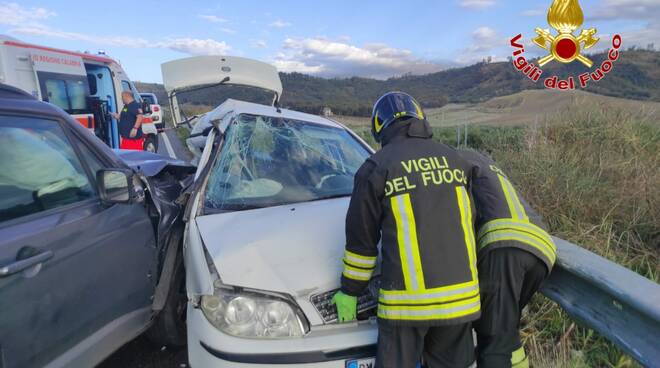 incidente stradale cutro decesso moglie sindaco